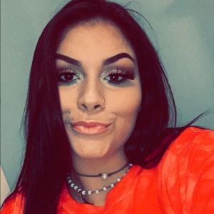 Meet your Posher, Candice